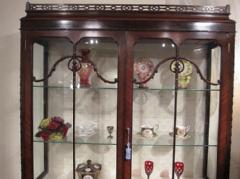 1910British Victorian showcase cabinet