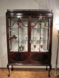 1910British Victorian showcase cabinet