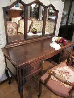 1930French dresser 