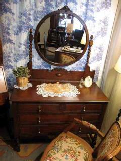 1920British dresser