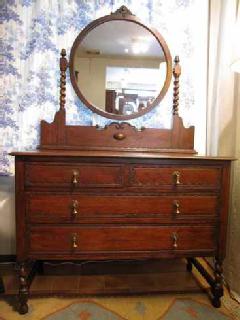 1920British dresser